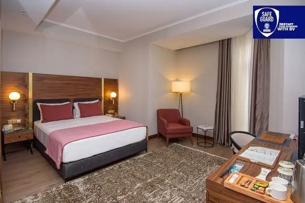 Standard Tek Büyük Yataklı Oda