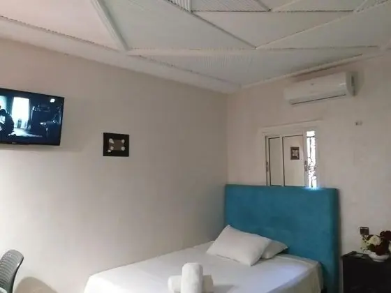 Standard Tek Büyük Yataklı Oda