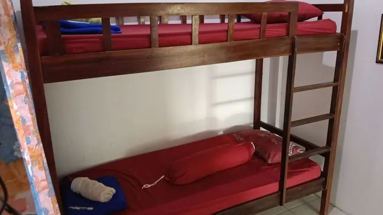 Ortak Ranzalı Oda, Ortak Banyo