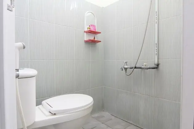 Ortak Ranzalı Oda, Ortak Banyo