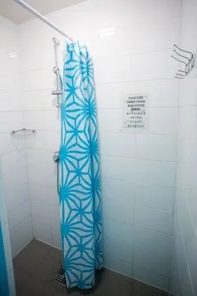 Family Dört Kişilik Oda, Ortak Banyo