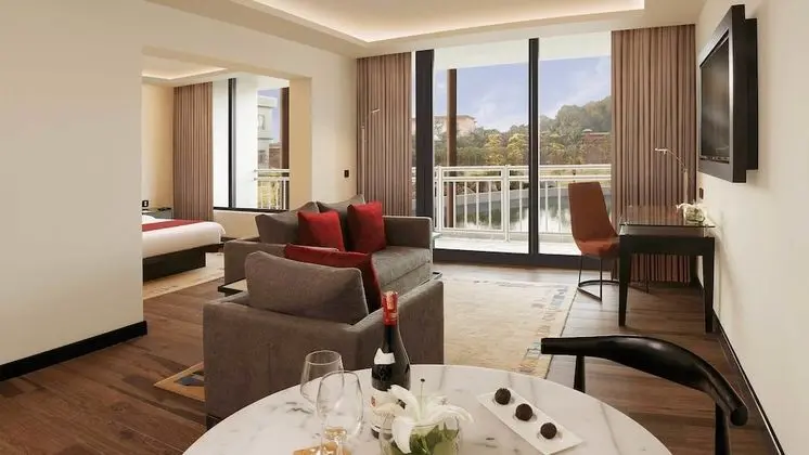 Luxury Stüdyo Süit, 1 Büyük (Queen) Boy Yatak, Havuz Manzaralı