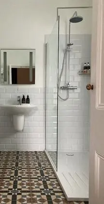 Deluxe Tek Büyük veya İki Ayrı Yataklı Oda, Banyolu/Duşlu