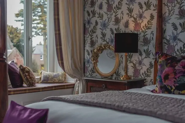 Tek Büyük Yataklı Oda, Banyolu/Duşlu (The Four Poster )