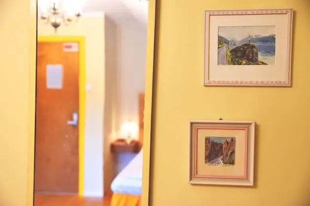 Comfort Tek Büyük Yataklı Oda