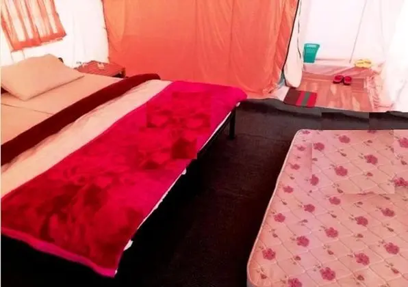 Deluxe camp
