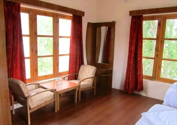 Deluxe Tek Büyük Yataklı Oda