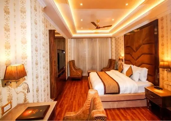 Deluxe Tek Büyük Yataklı Oda