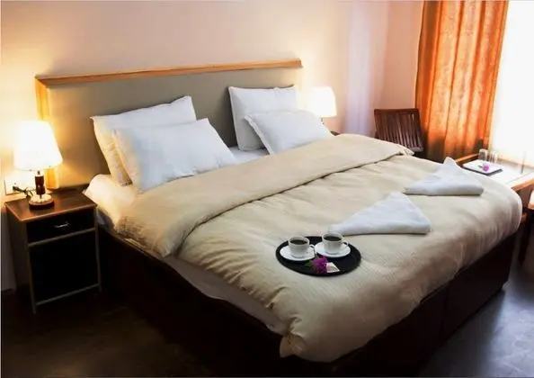Deluxe Tek Büyük Yataklı Oda, 1 Çift Kişilik Yatak, Sigara İçilmez, Dağ Manzaralı