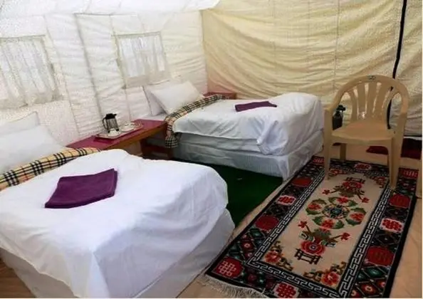 Deluxe Tek Büyük veya İki Ayrı Yataklı Oda, 1 Çift Kişilik Yatak, Engellilere Uygun, Göl Manzaralı