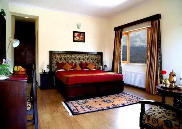 Deluxe Tek Büyük Yataklı Oda, Bahçe Manzaralı