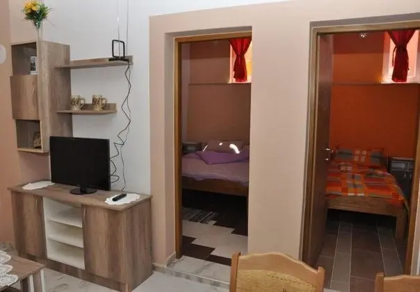 Apart Daire (Tiho - nice view - A1 prizemlje(5+1))