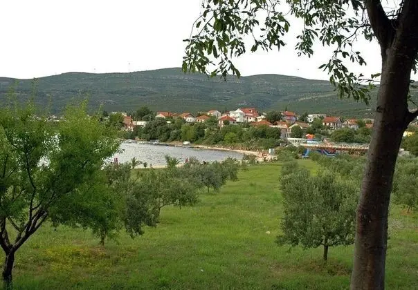 Apart Daire (Tiho - nice view - A1 prizemlje(5+1))