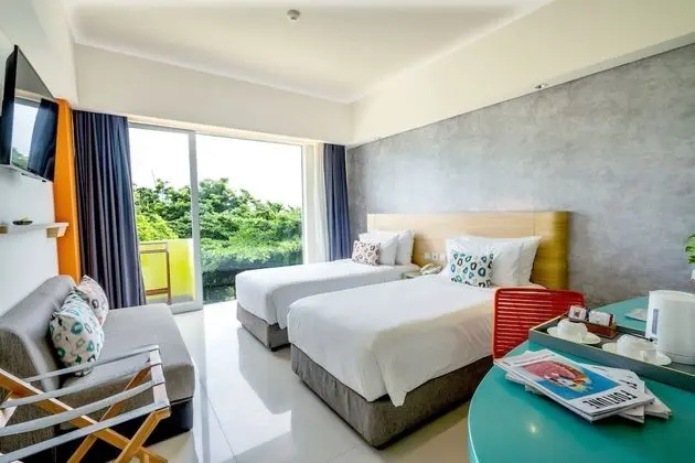 Deluxe Room with Free 2 Bottles Beer