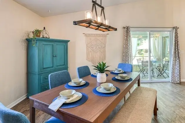 Ev (Tiki Nest)