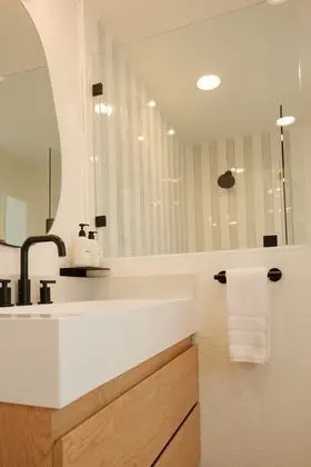 Premium Tek Büyük Yataklı Oda