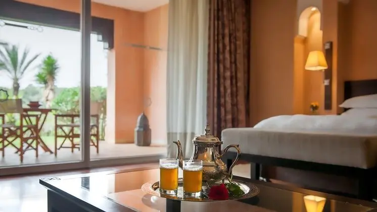 Süit, 1 En Büyük (King) Boy Yatak ve Çekyat (Prestige)