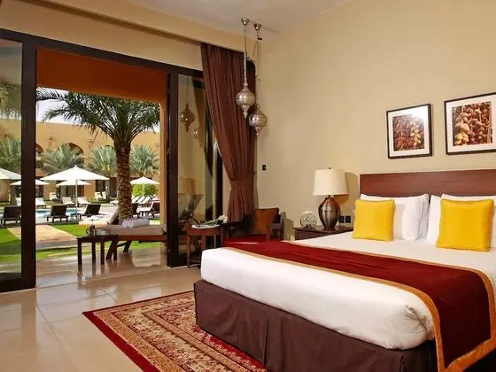 Oasis Queen Room with Pool View
