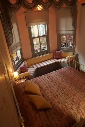 Pink Judas Tree Room