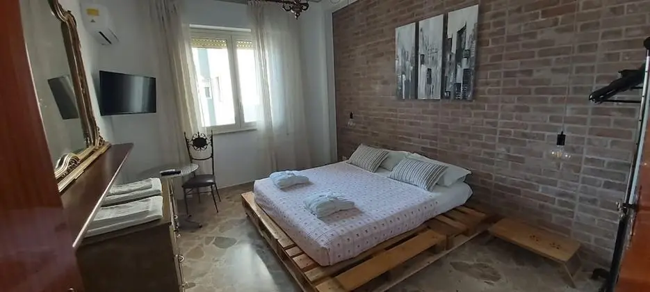 City Tek Büyük Yataklı Oda, 1 Büyük (Queen) Boy Yatak, Sigara İçilebilir, Özel Banyo