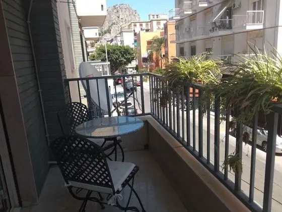 Üç Kişilik Oda, Özel Banyo (balcone)