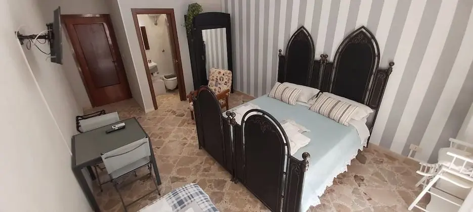 Üç Kişilik Oda, Özel Banyo (balcone)