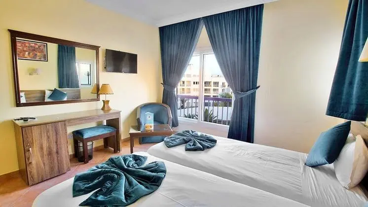 City Tek Büyük veya İki Ayrı Yataklı Oda, Balkon, Şehir Manzaralı
