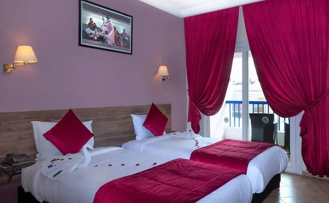 City Tek Büyük veya İki Ayrı Yataklı Oda, Balkon, Şehir Manzaralı