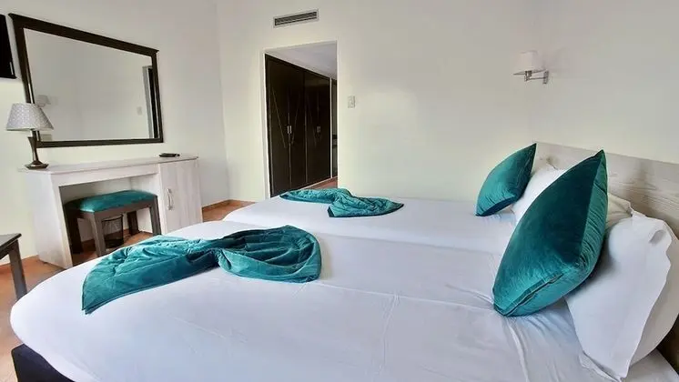 City Tek Büyük veya İki Ayrı Yataklı Oda, Balkon, Şehir Manzaralı