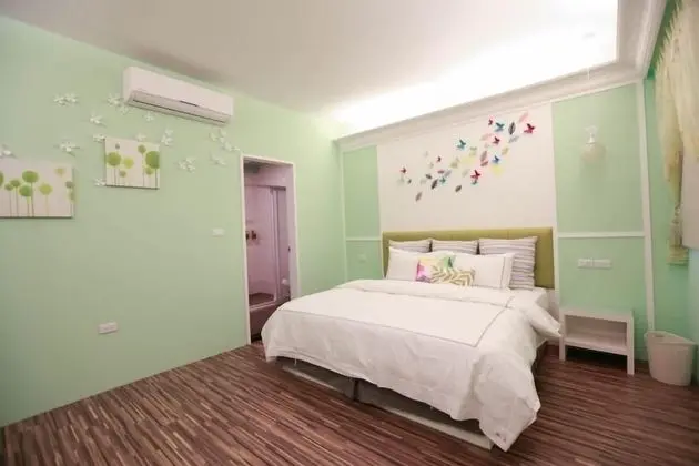 Standard Tek Büyük Yataklı Oda (Green)
