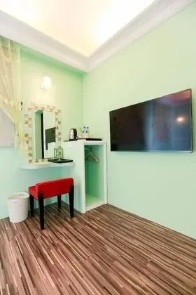Standard Tek Büyük Yataklı Oda (Green)