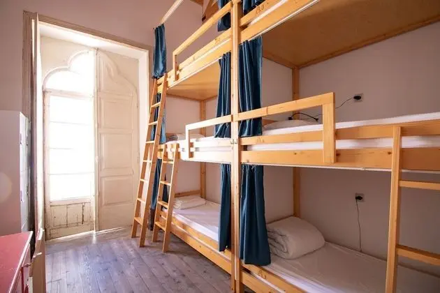 Bed in 9 Bed Mixed Dormitory Room