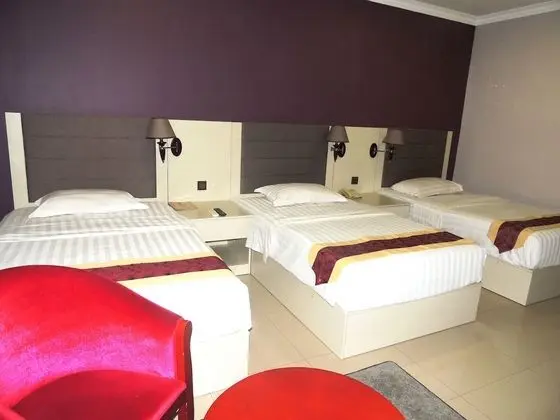 Deluxe Üç Kişilik Oda