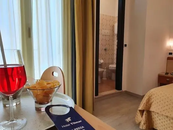 Basic Tek Büyük veya İki Ayrı Yataklı Oda