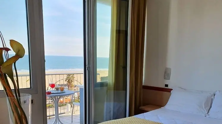 Superior Tek Büyük veya İki Ayrı Yataklı Oda, Deniz Manzaralı