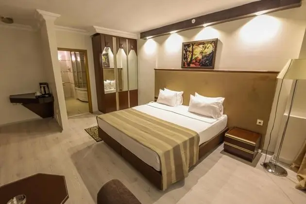 Standart Oda, Şehir Manzaralı
