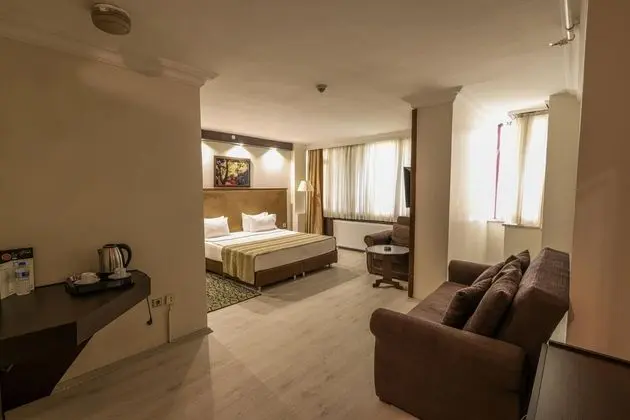 Standart Oda, Şehir Manzaralı