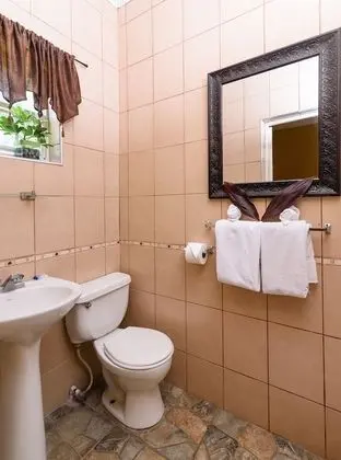 Premium Oda, 1 Büyük (Queen) Boy Yatak