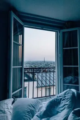Superior Tek Büyük Yataklı Oda, Balkon, Şehir Manzaralı