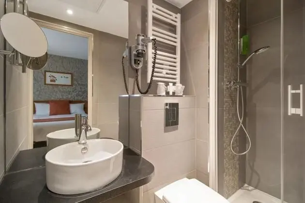 Comfort Tek Büyük Yataklı Oda