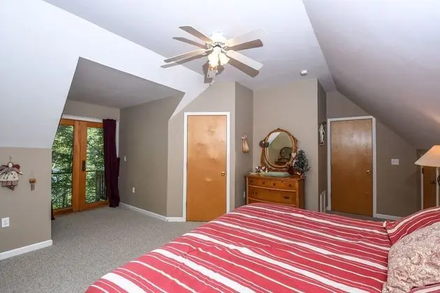 Ev, Birden Çok Yatak, Şömine