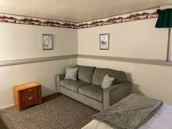Suite 103