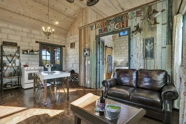 Exclusive Kır Evi, 1 Büyük (Queen) Boy Yatak, Sigara İçilmez