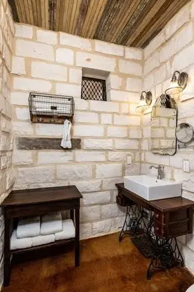 Exclusive Kır Evi, 1 Büyük (Queen) Boy Yatak, Sigara İçilmez