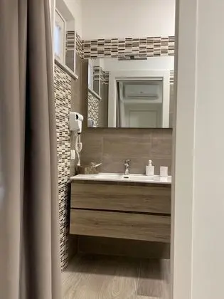 Standard Tek Büyük veya İki Ayrı Yataklı Oda, 1 Çift Kişilik Yatak, Özel Banyo, Bahçe Manzaralı