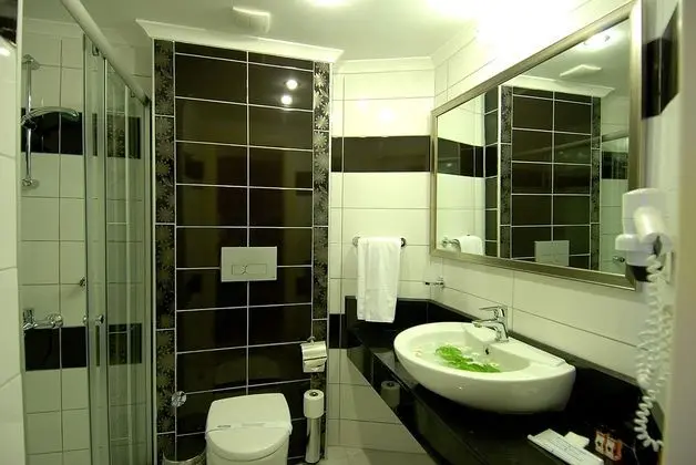https://images.etstur.com/files/images/hotelImages/TR/218466/l/Hatipoglu-Beach-Hotel-Genel-361138.jpg