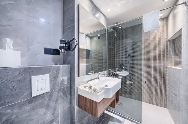 Comfort Tek Büyük Yataklı Oda, Balkon, Şehir Manzaralı