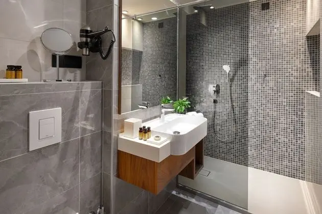 Comfort Tek Büyük Yataklı Oda, Balkon, Şehir Manzaralı