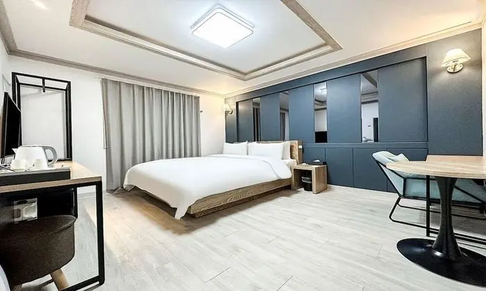 Tek Büyük Yataklı Oda