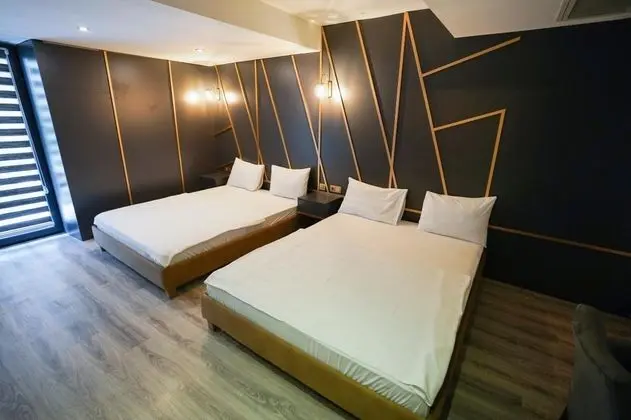 Triple, Şehir Manzaralı